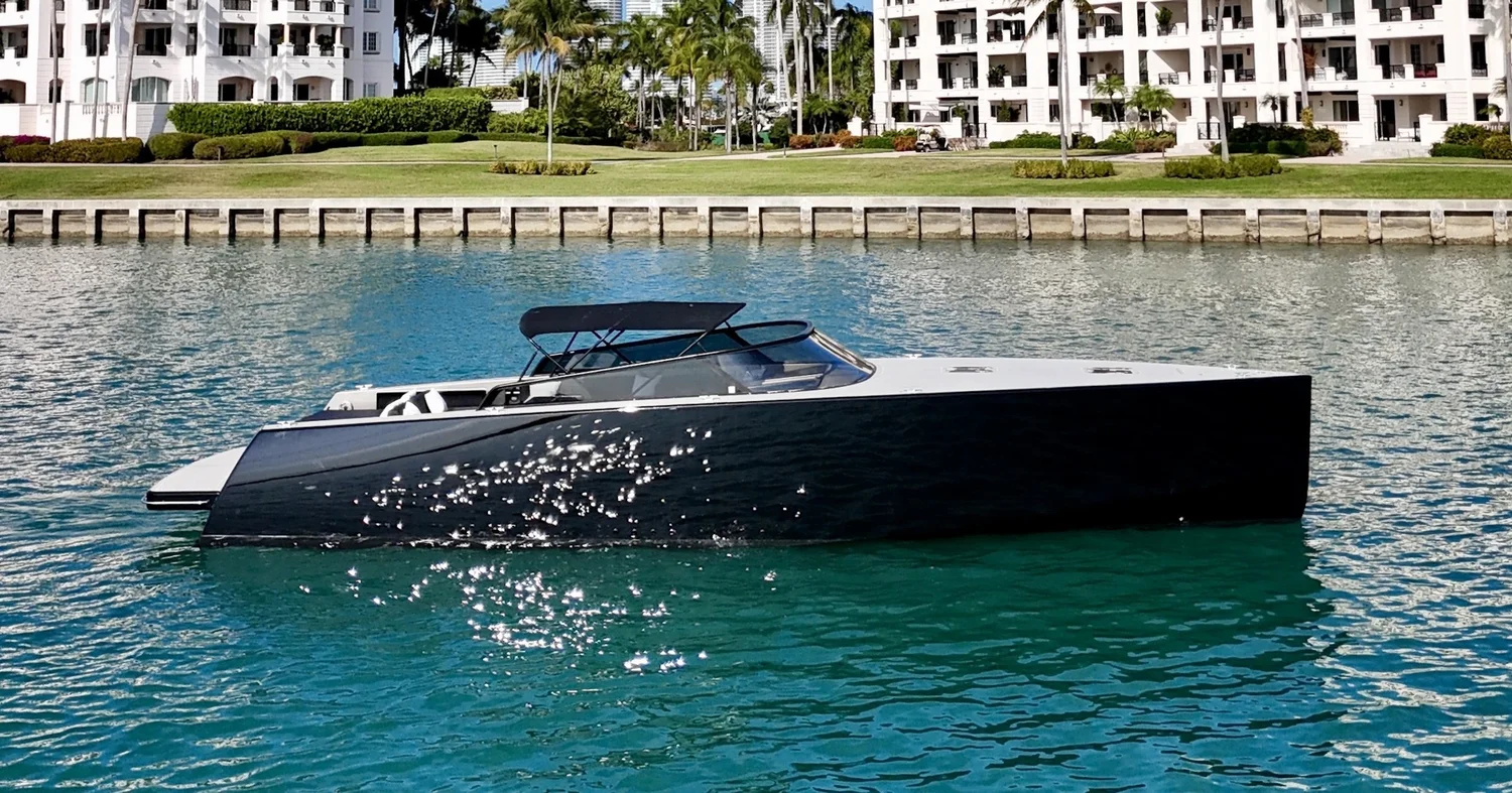 55 ft VanDutch yacht for rent in Miami Beach — Miami Yachting Company